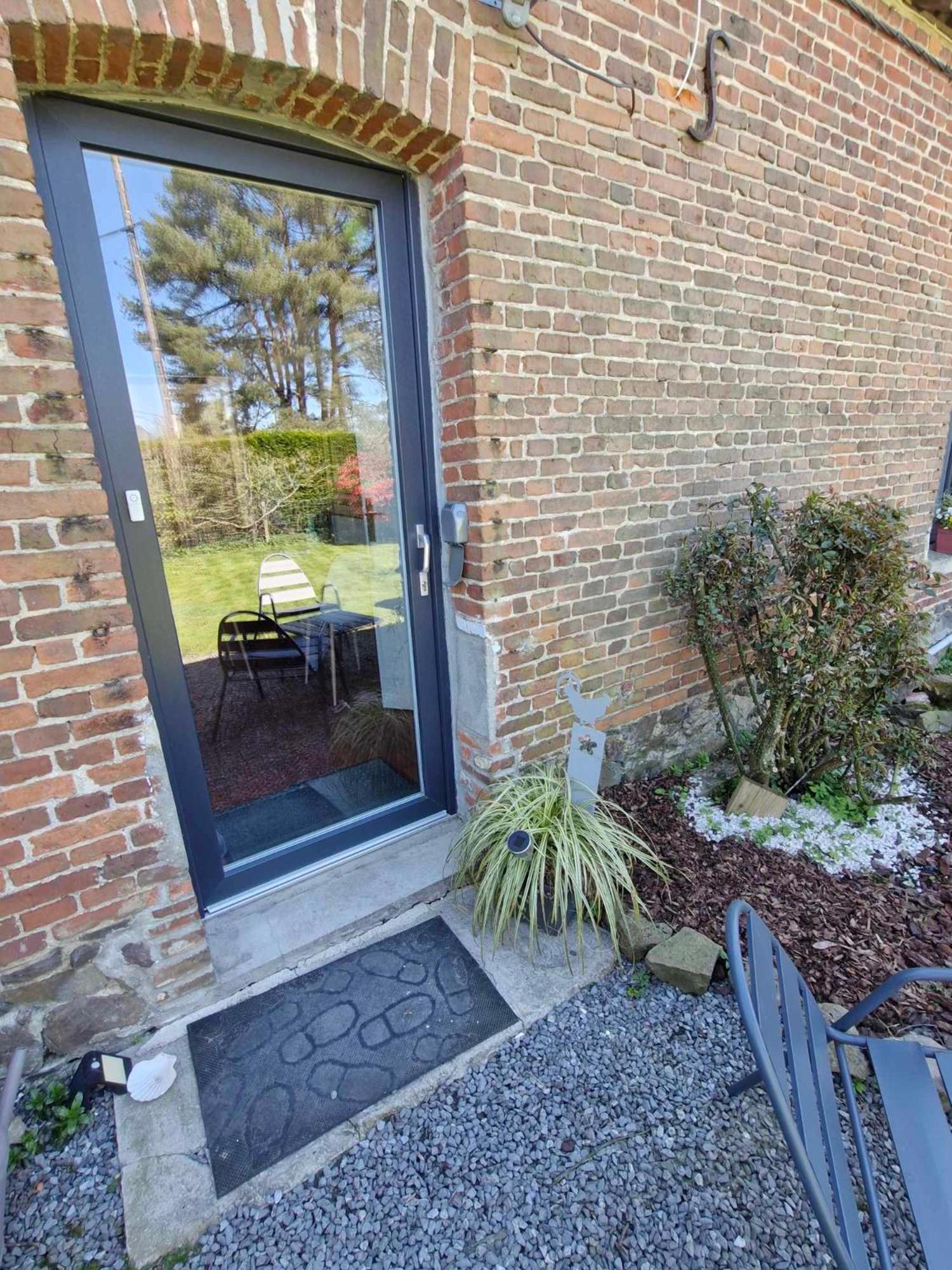 Studio Bienvenue Du Cote De Chez Nous Avec Jardin Privatif Wignehies 외부 사진